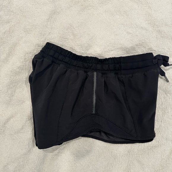 LULULEMON LOW RISE LINED RUNNING SHORT - Picture 3 of 3